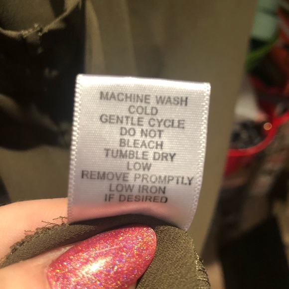 Olive green dressy tank with gold zipper - Picture 4 of 7